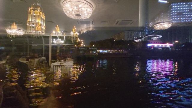 По Москве реке