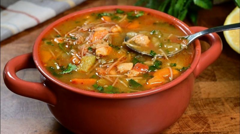 Это невероятно вкусный способ приготовить куриный суп