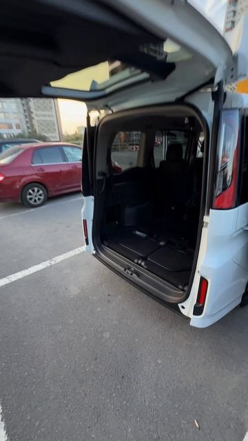 Японский покемон HONDA STEPWGN