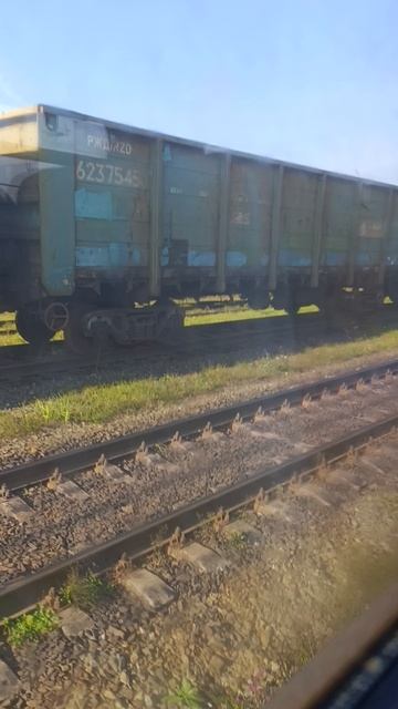 Станция Латышский из окна пригородного поезда Киров-Пинюг, 2026 год