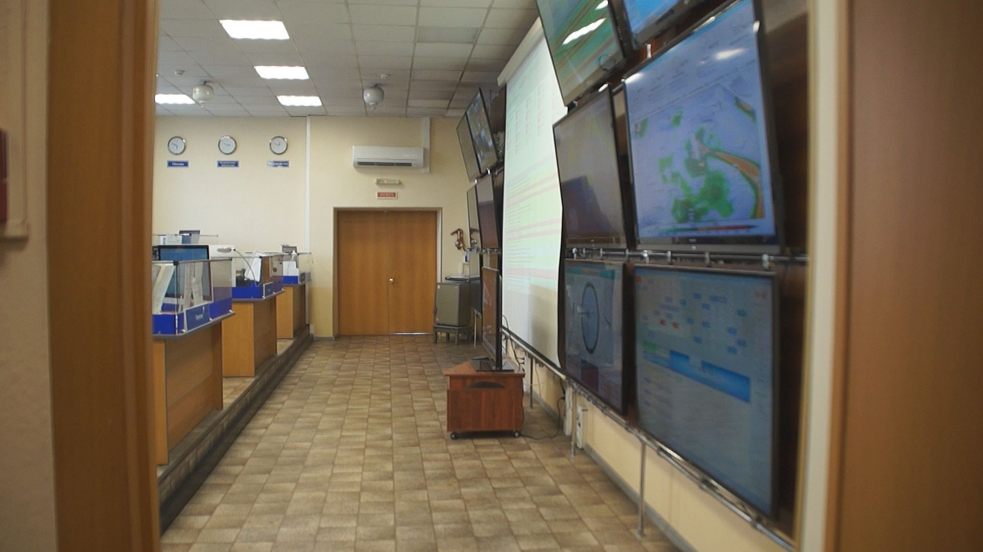 ПОКИНУЛ СВОЙ ПОСТ