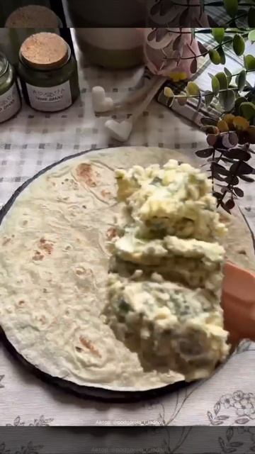 Тортилья с творогом и сыром на завтрак😋