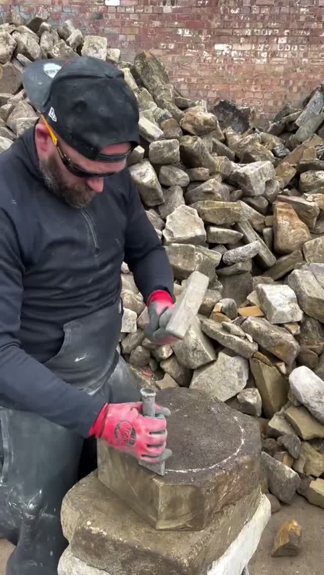 Похож на Церетели