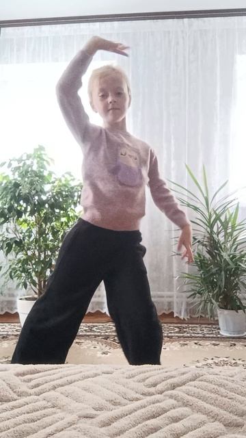 танцы с Викой