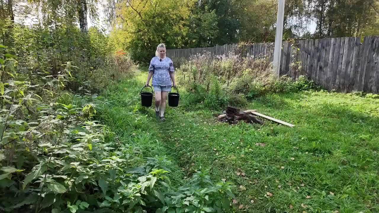 Мать пятерых детей просит провести воду