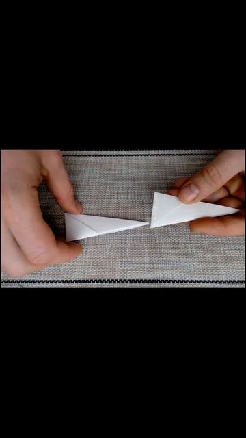 Как сделать красивый цветок из бумаги своими руками  #своимируками #papercraft