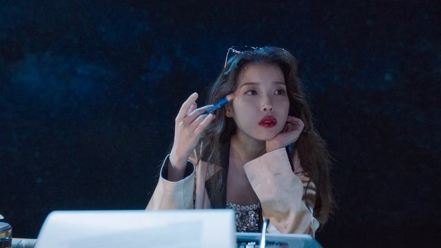 MV IU아이유 _ Celebrity