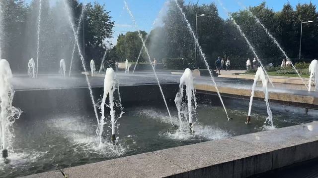 Фонтан в Парке 300-летия Санкт-Петербурга