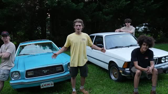Мы попытались проехать 2500 км на ДВУХ развалюхах эпохи авто-кризиса!