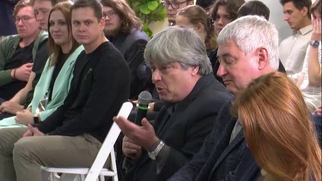 «Будущее. Россия. Дальний Восток. Хабаровск»: панельная дискуссия с губернатором Дмитрием Демешиным