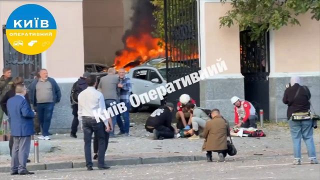 🔥После удара разрушено и пылает здание Национальной академии наук Украины