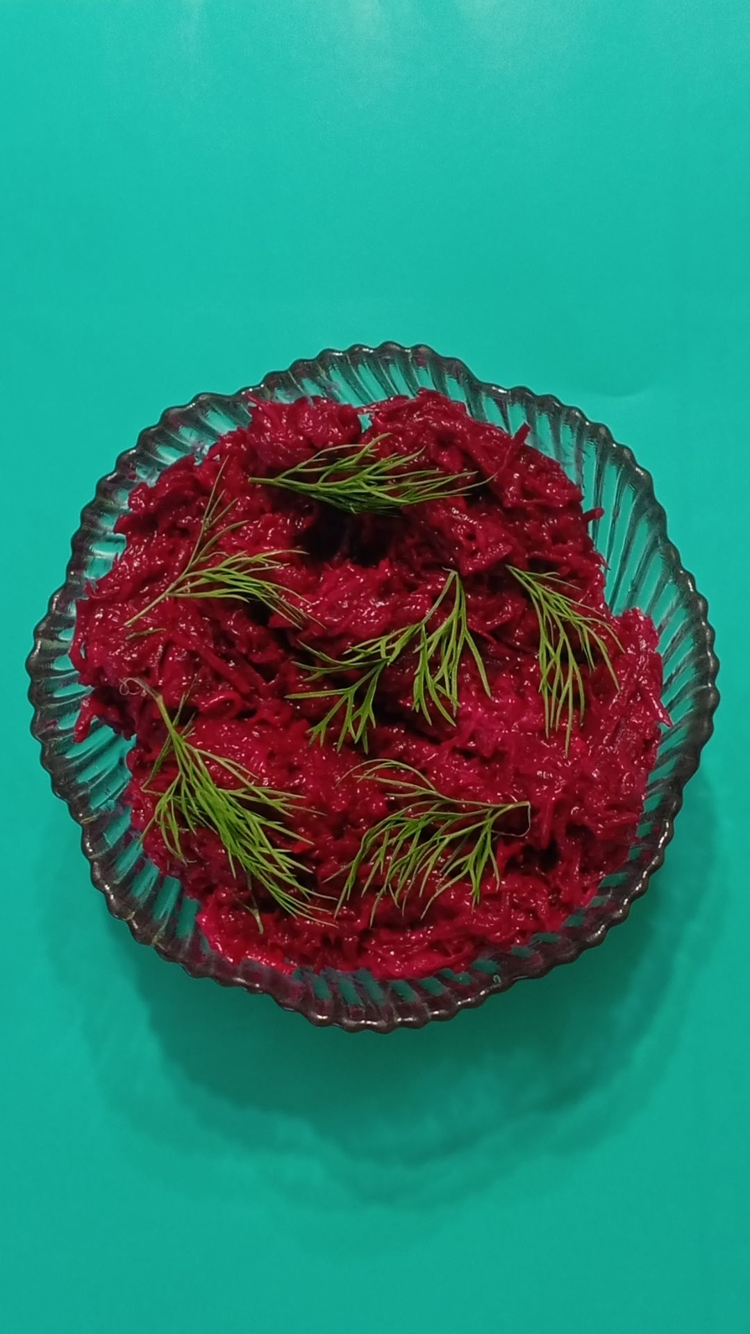 Свекла с сыром и чесноком.