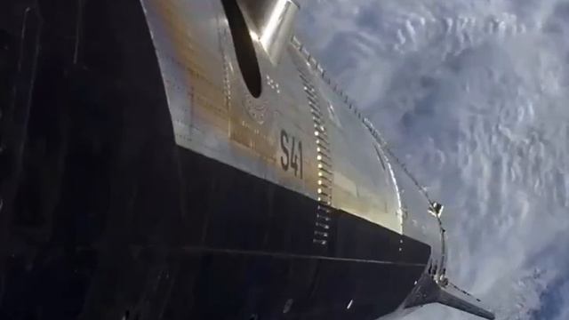 Кадры запуска спутника Starlink с борта Starship — крупнейшей ракеты в истории,