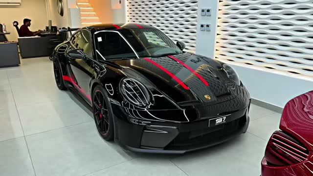 Porsche 911 GT3 2027 - Интерьер и Экстерьер