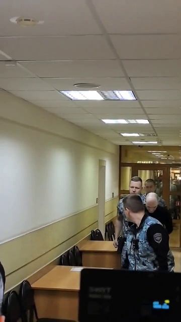 Суд отправил под стражу стрелявшего в многодетного волгоградца мужчину