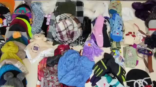 Лот 1405 ШШП (шапки , аксессуары) Канада, Крем+Сток, 1380₽-кг, 8,3кг, 104 единицы