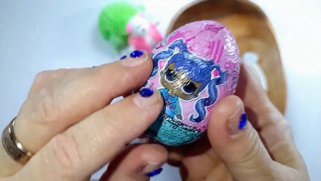 ASMR UNPACKING Kinder Surprise Eggs ASMR New Hello Kitty LOL
