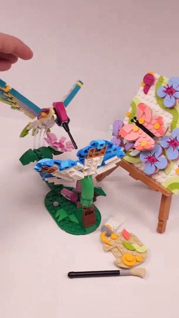 LEGO Creator Цветочная картина для декора (31390) против Красивого колибри (31384)