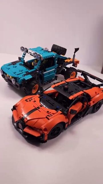 LEGO Technic Грузовик-трофей MOC (42227) против Bugatti Chiron Pur Sport (42222)