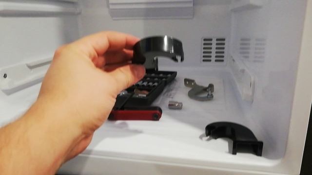 Смена открывания дверцы холодильника Haier