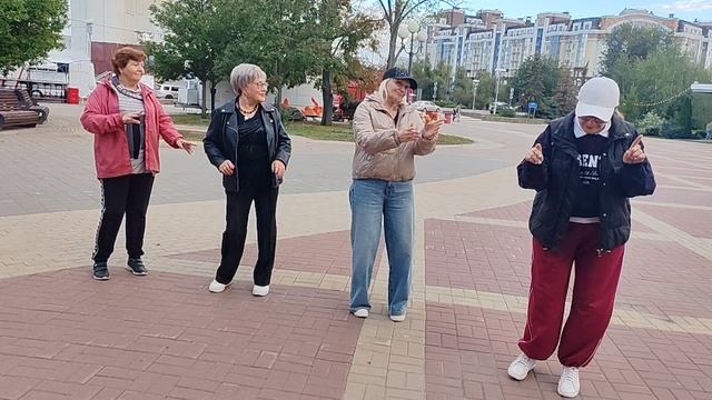 25 сентчбря. Зимние розы...