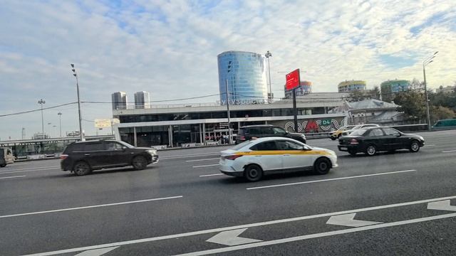 ПОЕЗДКА ПО КУТУЗОВСКОМУ ПРОСПЕКТУ В МОСКВЕ — 28 СЕНТЯБРЯ 2026 ГОДА