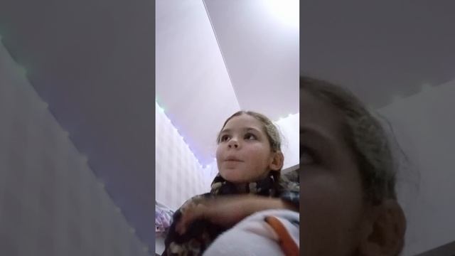 ЗНАКОМСТВО СО СНЕЖКОМ! видео от Alison Play