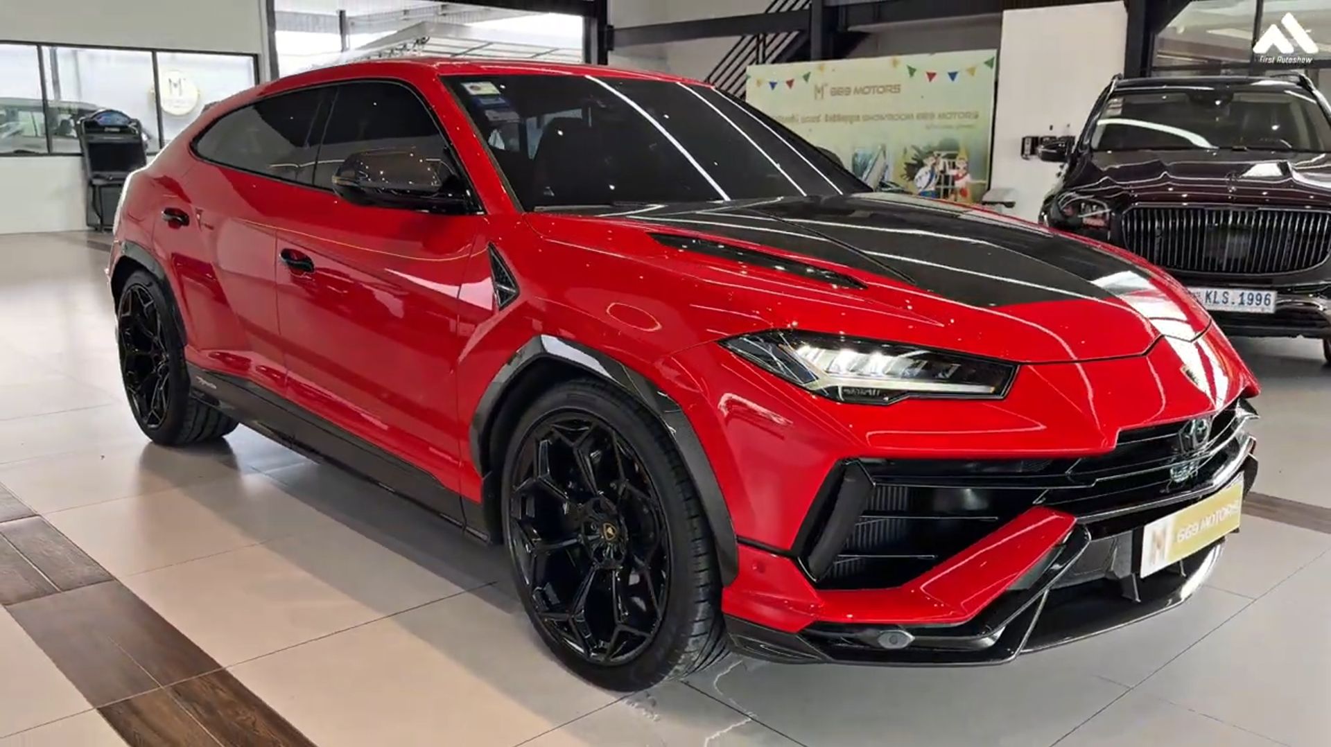 LAMBORGHINI URUS SE 2026 года 4,0-литровый твин-турбо V8, 620 л.с. в паре с электромотором 192 л.с