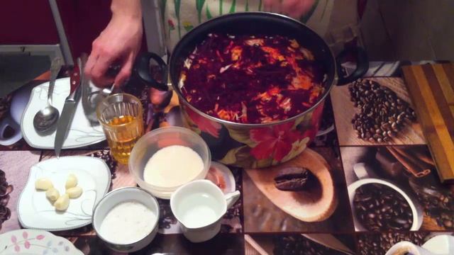 Маринованная белокочанная капуста со свеклой хрустящая и сочная
