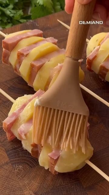 Картофель с грудинкой на шпажках 🥔