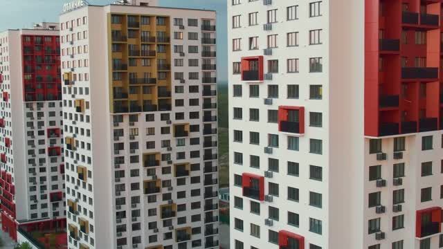 Обзор жилого комплекса «Отличие» в Комарово Парк