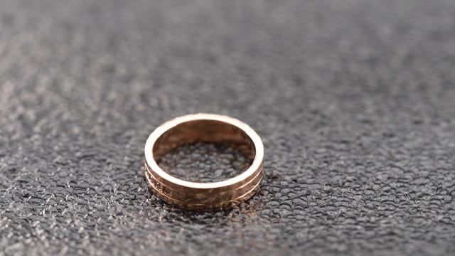 Кольцо золотое  493 г Золото 585 вставка 005 г 5БрКр-57 44 004 код 233777