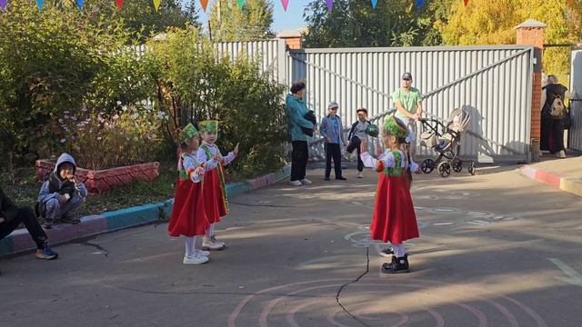 Русский танец девочек
