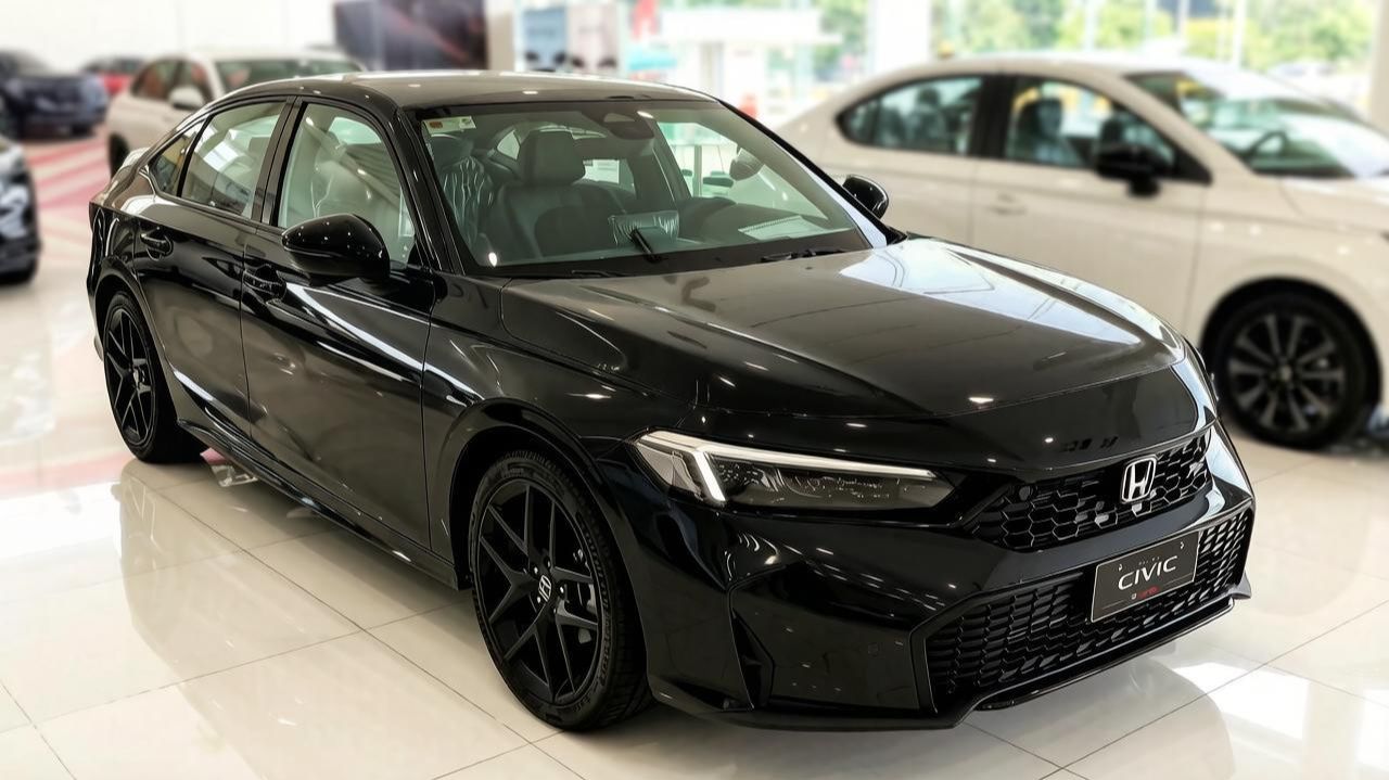 HONDA CIVIC 2026 года одна из лучших компактных автомобилей на рынке. Обзор автомобилей Honda