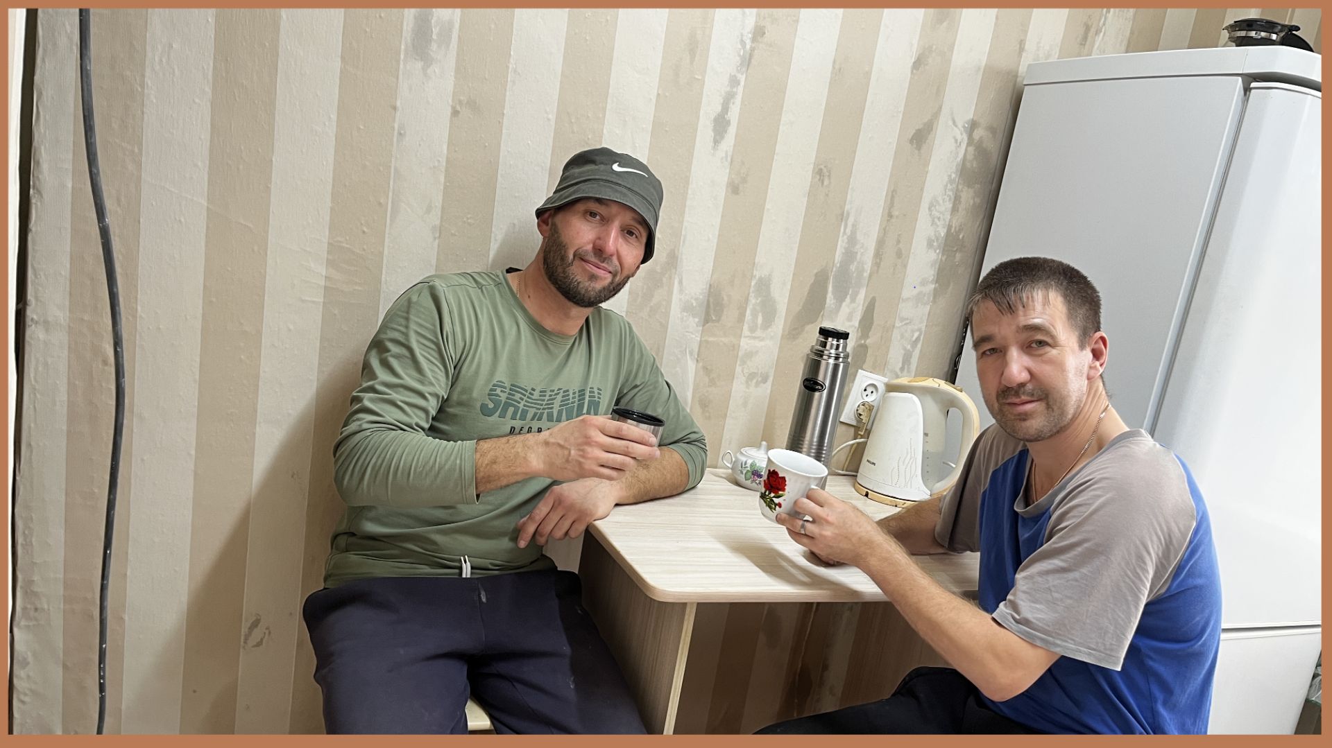 ВЛОГ: РЕМОНТ КУХНИ | ПОКЛЕЙКА ОБОЕВ | СТЕЛИМ ЛИНОЛЕУМ | ХОЧУ ПЕРЕМЕН | КВАРТИРНЫЙ ВОПРОС