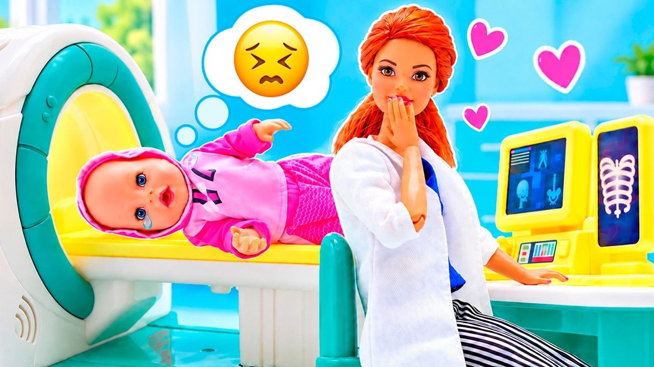Кукла Эмили проходит игровой осмотр у доброго доктора после площадки 🩺🧸 | Для детей