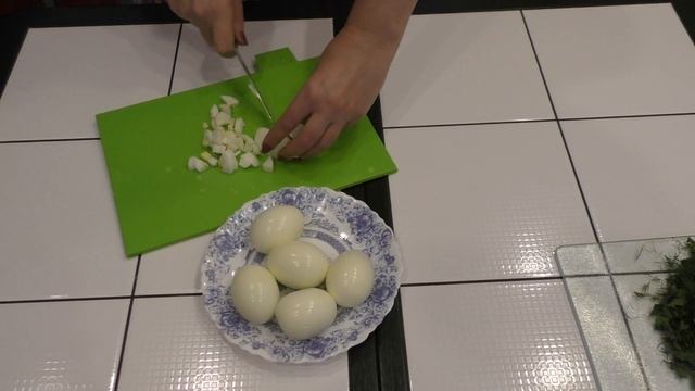 Холодник на кефире, освежающий свекольный суп