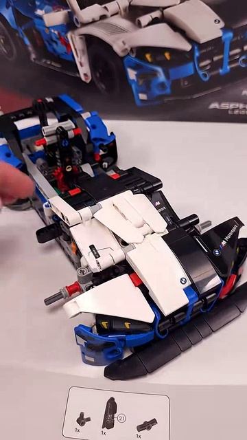 LEGO Technic BMW M4 GT3 EVO (42226) Сборка