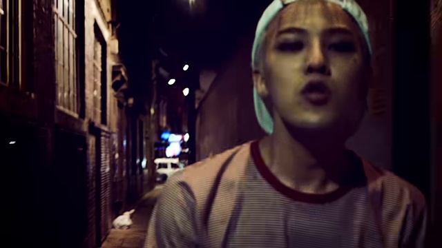 G-DRAGON - 삐딱하게(CROOKED) M/V