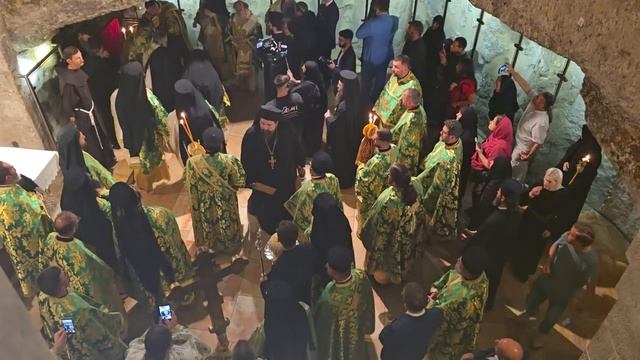 Патриарший Крест ход на Крестовоздвижение - на месте Обретения Животворящего Креста Господня