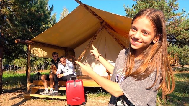 Настя 24 часа в лесу ночь в палатке Challenge видеоблог My Little Nastya