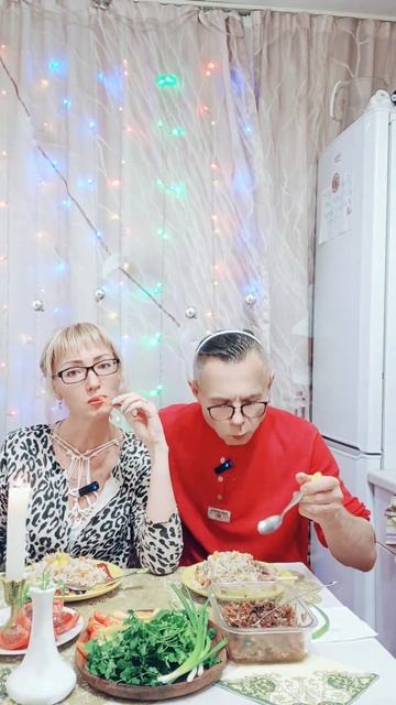 Плов 😋😋😋,фрагмент мукбанга
