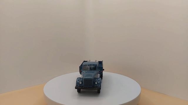 Масштабная модель:  ГАЗ-51 (Бортовой 1946г.) в масштабе 1:43 производитель модели 