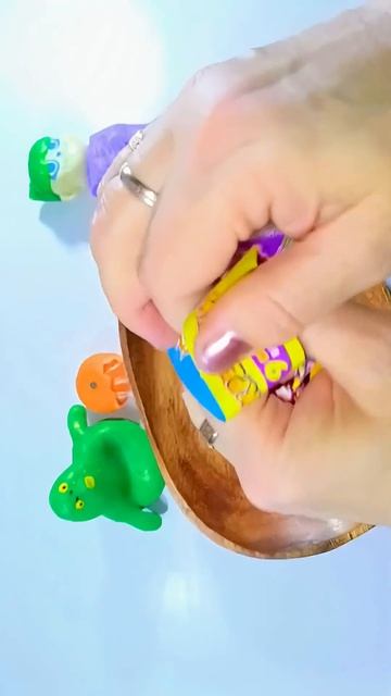 ASMR Unboxing Kinder Surprise Eggs ASMR New #unboxing #asmr #unpacking #odlysatisfying