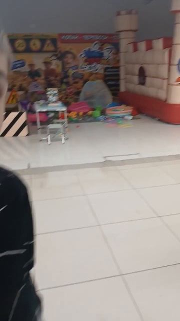 показываю кролика