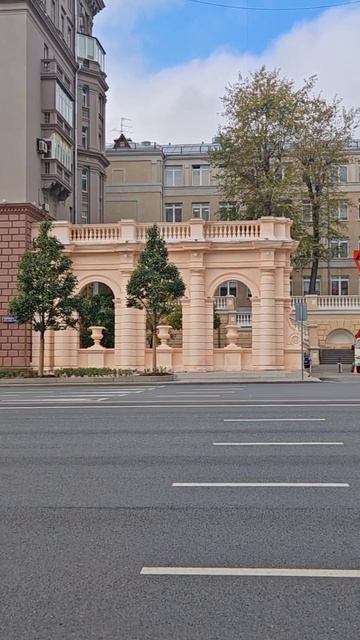 Гуляем по Москве 
#землянойвал #москва #гуляемпомоскве #маршрутымосквы #курская