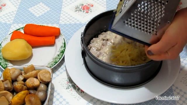 Слоеный грибной салат Грибная поляна для праздничного стола