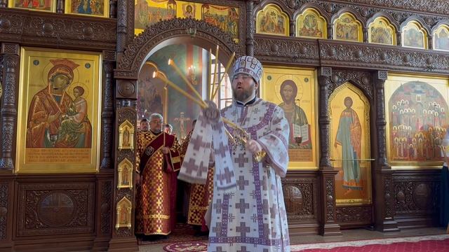 МИТРОПОЛИТ ИГНАТИЙ СОВЕРШИЛ БОЖЕСТВЕННУЮ ЛИТУРГИЮ В КРЕСТОВОЗДВИЖЕНСКОМ ХРАМЕ (27.09.2026)