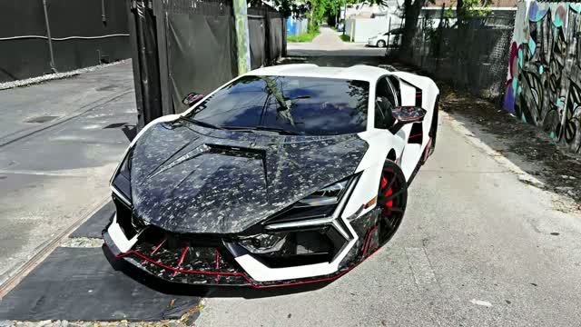 Lamborghini Revuelto Mansory 2026 - Интерьер и Экстерьер