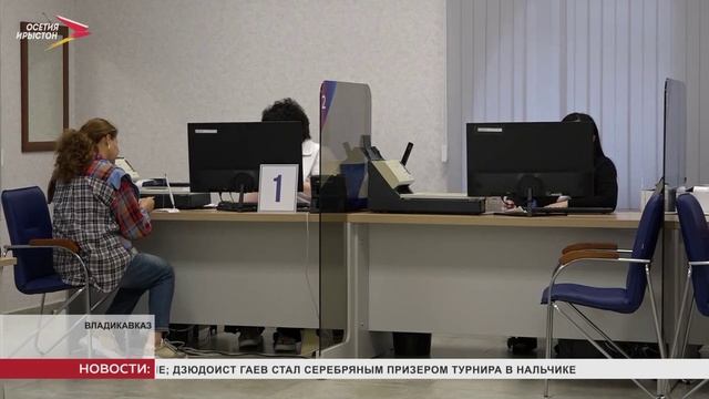 Работающие родители с двумя и более детьми могут оформить семейную выплату